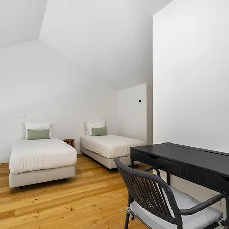 Whome View Penthouse Luxurious Living In With Ac & Elevator 아파트 리스본
