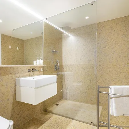 Whome View Penthouse Luxurious Living In With Ac & Elevator * Lisbona