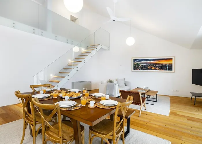 Whome View Penthouse Luxurious Living In With Ac & Elevator Διαμέρισμα