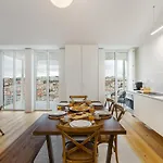Apartament Whome View Penthouse Luxurious Living In With Ac & Elevator